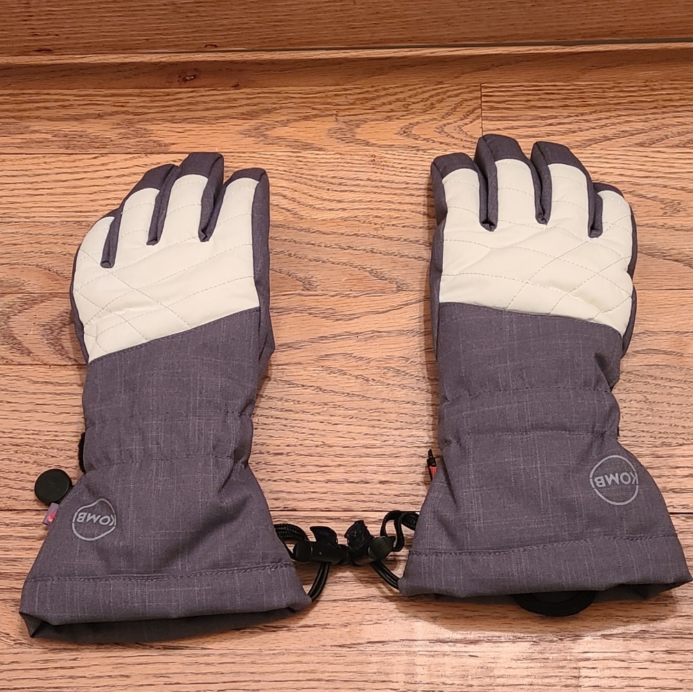 Kombi Glove The Faithful/La fidèle Woman